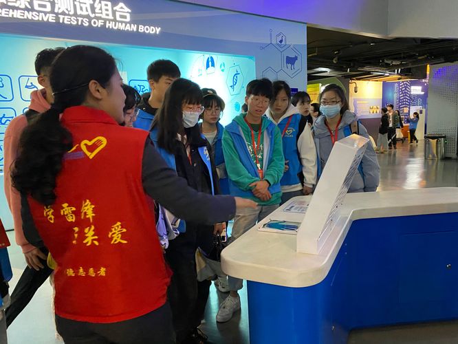 为民办实事！星空入口两百学子义务科普获点赞